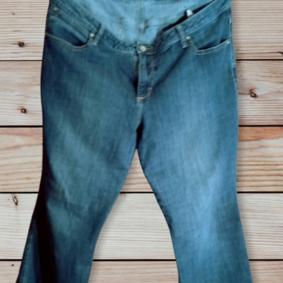 Aura Plus Size Jeans by Wrangler - Picture 2 of 5